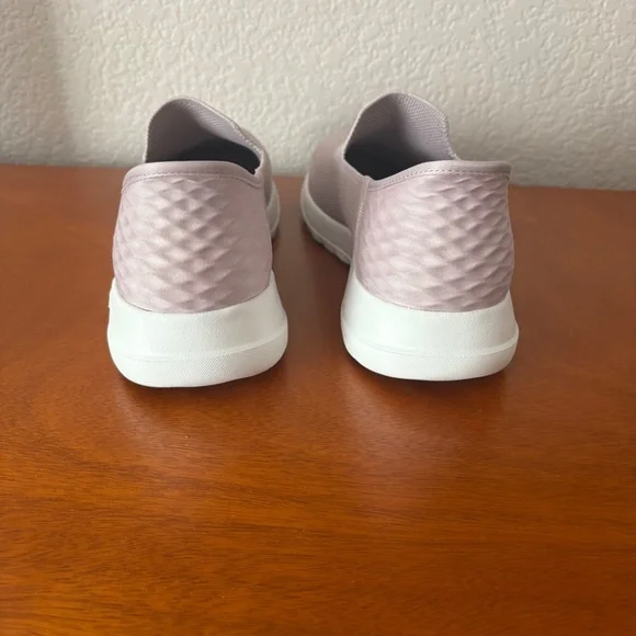 Womens Light Pink Skechers Slip-Ins, Stretch Fit 5 Gen, Size 9.5 - Picture 3 of 9
